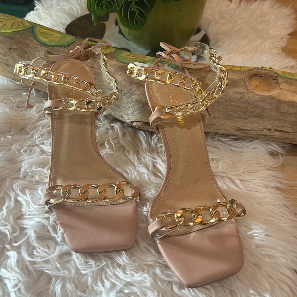 Nude and gold Fashion Nova chain link heels